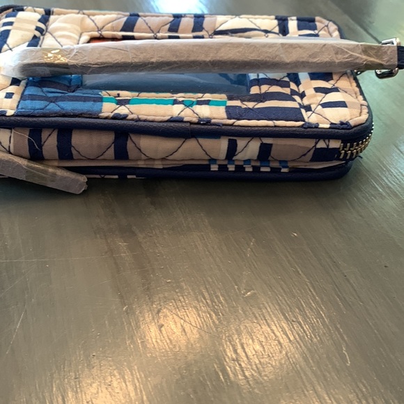 NWT Vera Bradley Cell Phone Wristlet - Picture 4 of 7